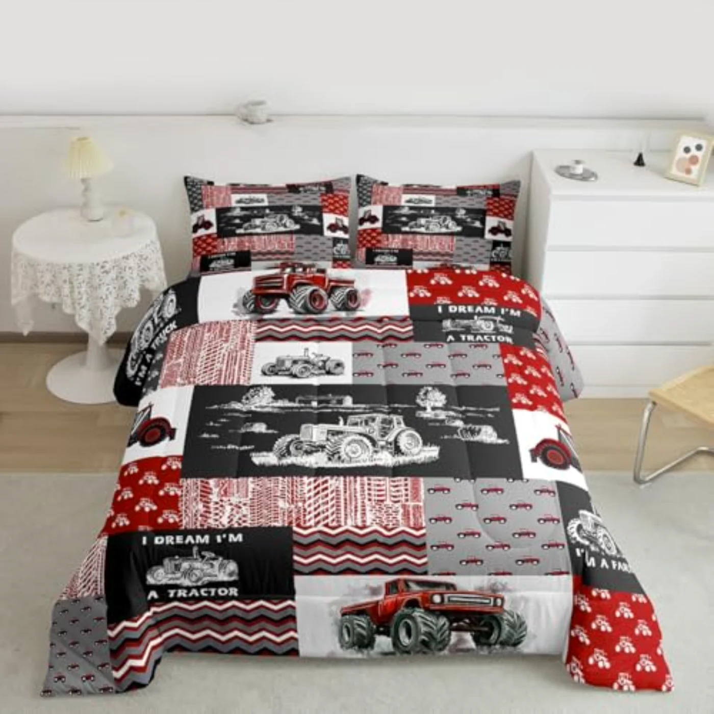 Red Tractor Boys Quilt, Twin