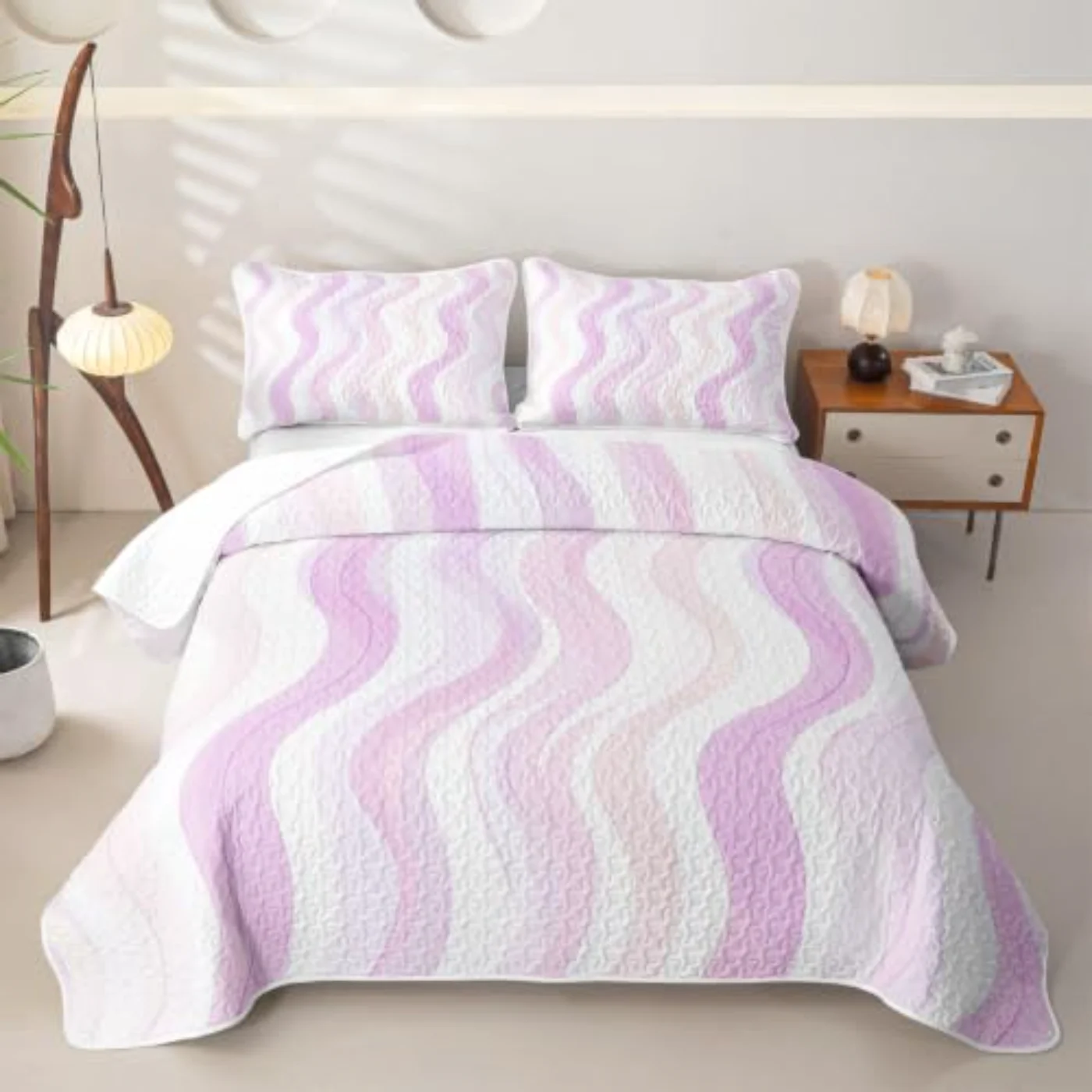 Minimalists Geometric Waves Print Art Quilt, Twin