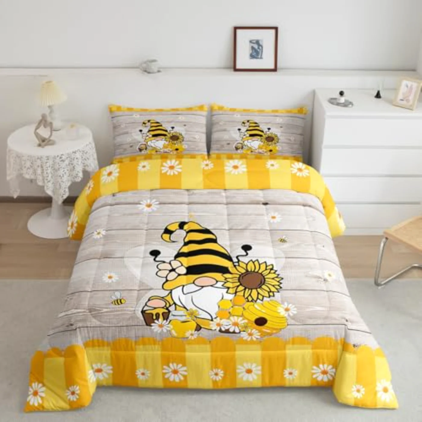 Bee Gnome Comforter Set, Twin