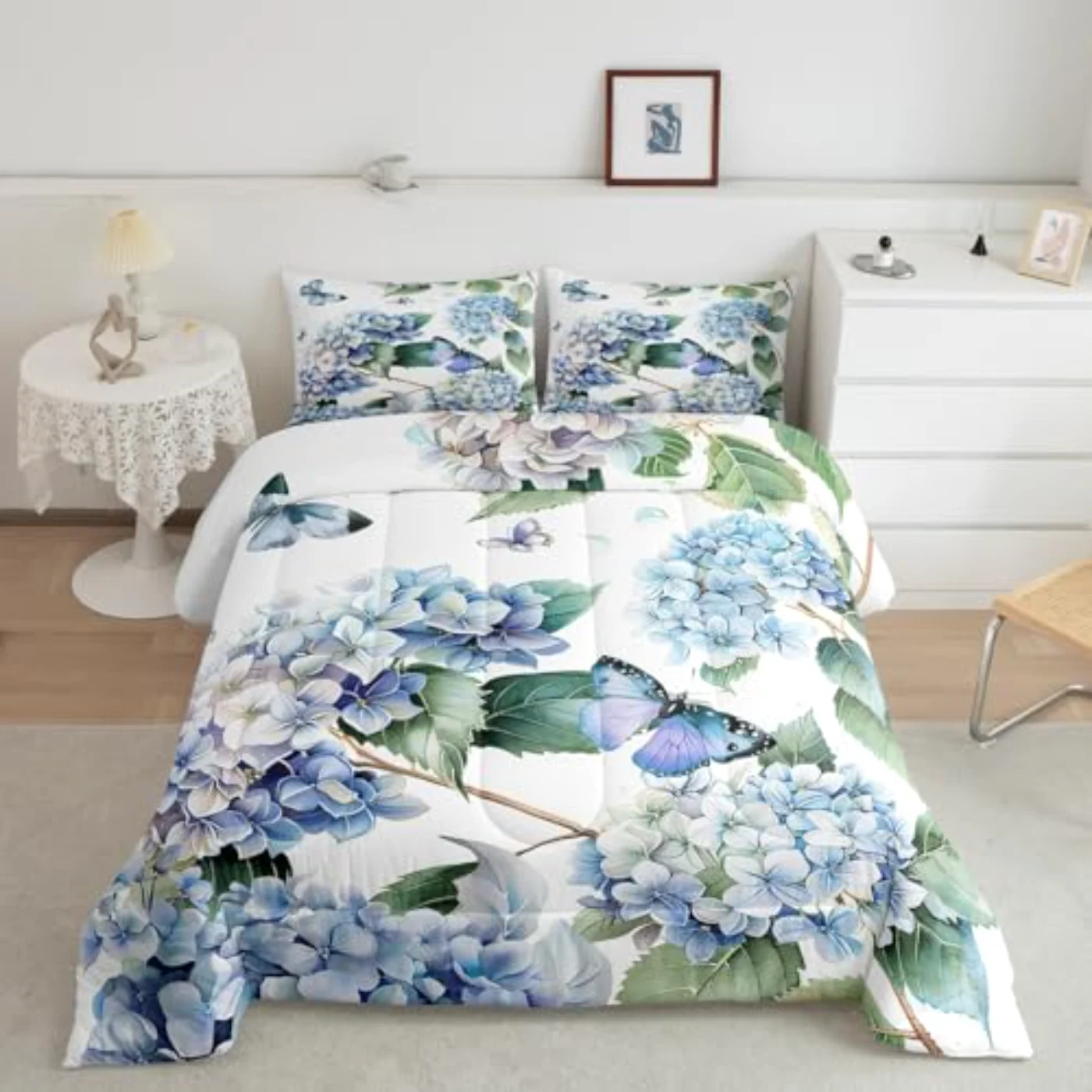 Girls Hydrangea Floral Blue Purple Quilt, Queen