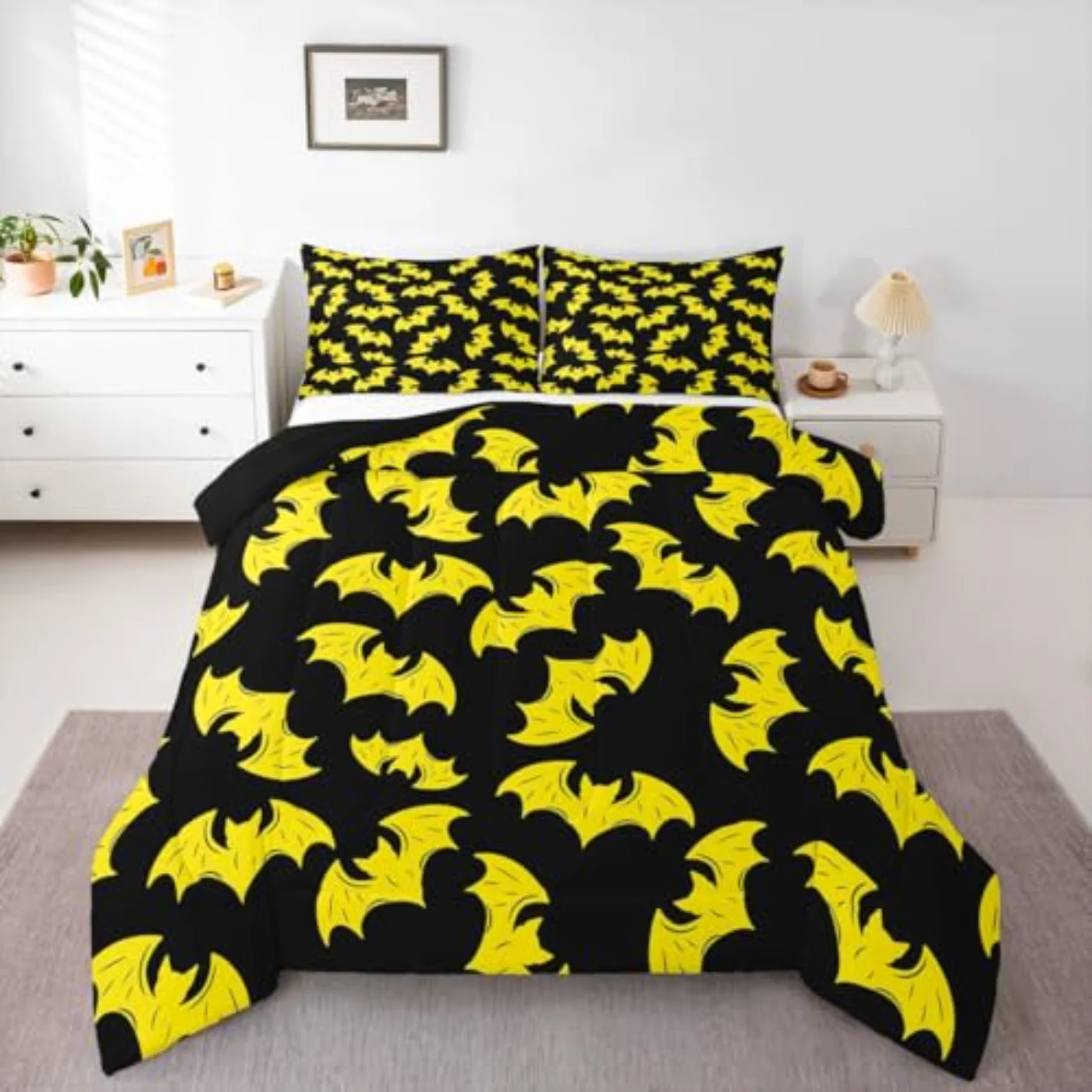 Yellow Bat Halloween Bat Spooky Quilt, King